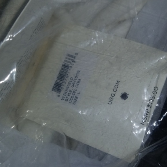 Ugg Robe - Picture 4 of 7